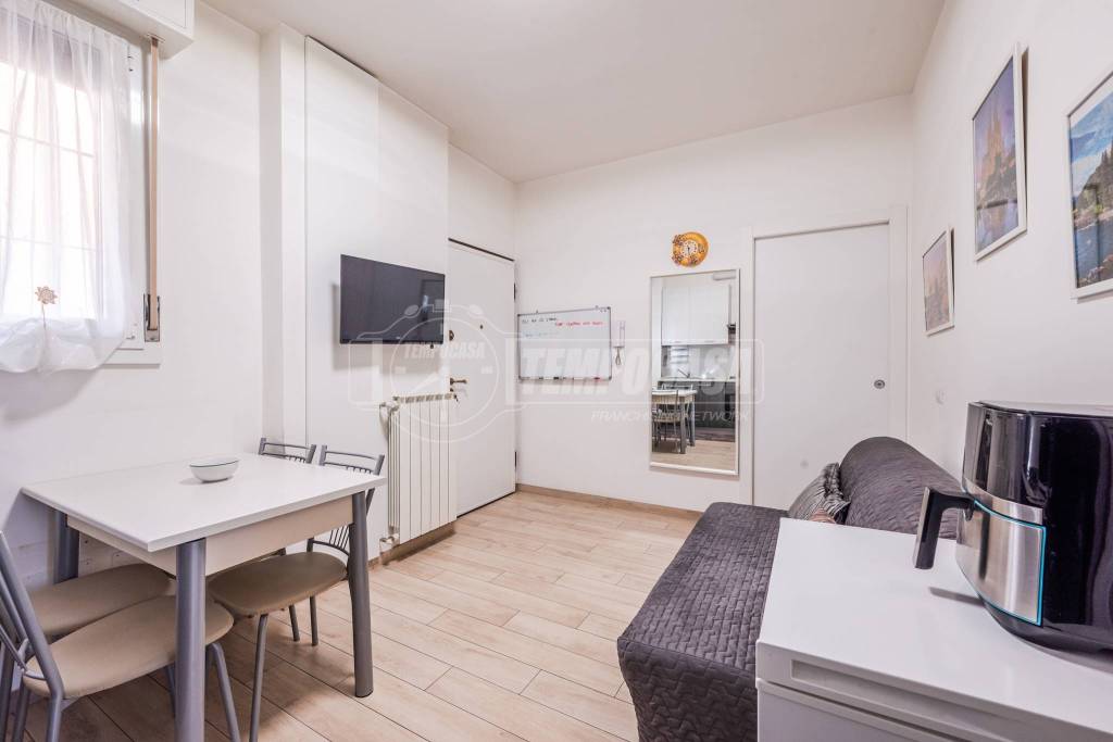 appartamento in vendita a Milano in zona Bocconi