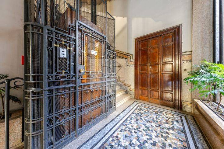 appartamento in vendita a Milano in zona Guastalla