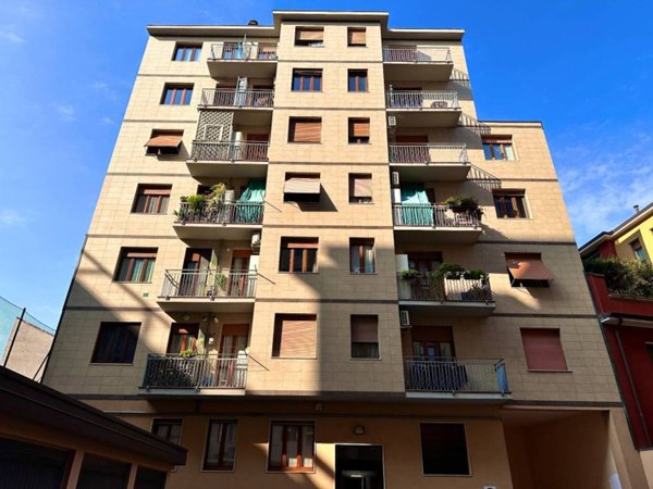 appartamento in vendita a Milano in zona Loreto