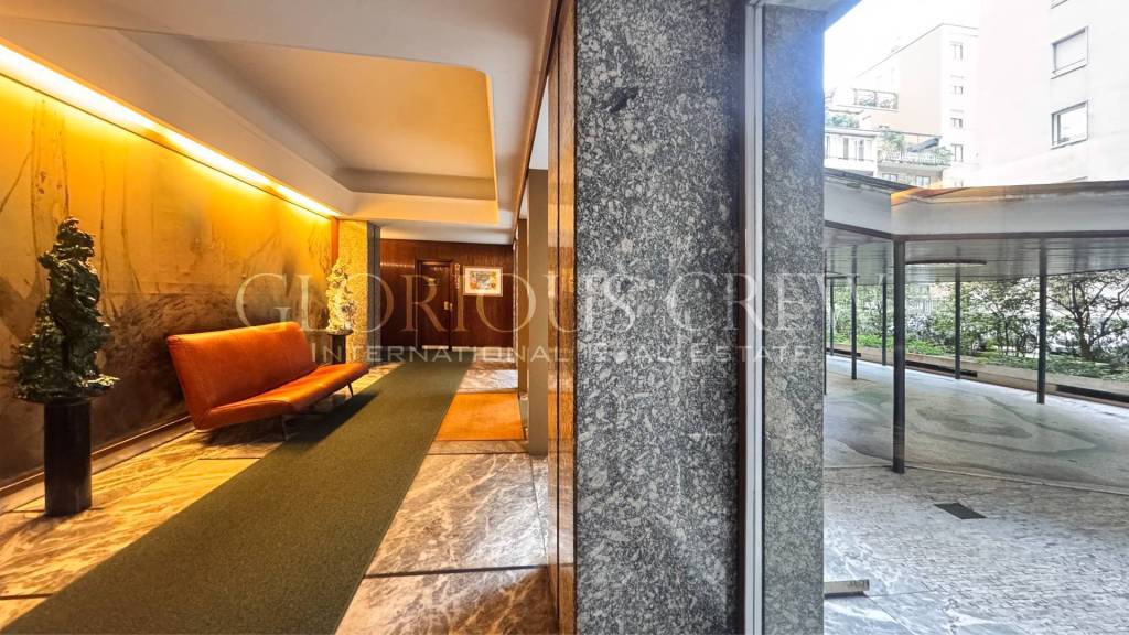 appartamento in vendita a Milano in zona Porta Nuova