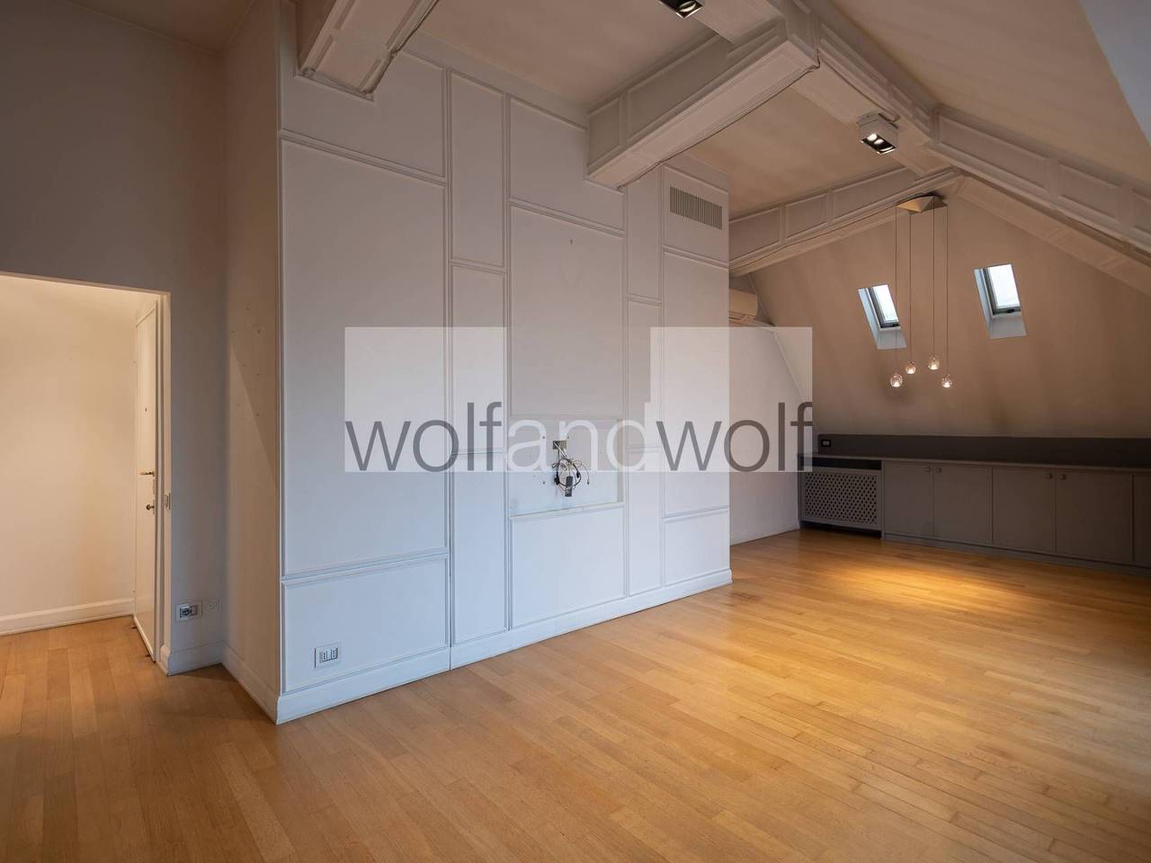 appartamento in vendita a Milano in zona Sant'Ambrogio