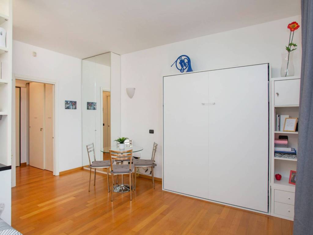 appartamento in vendita a Milano in zona Centro Direzionale