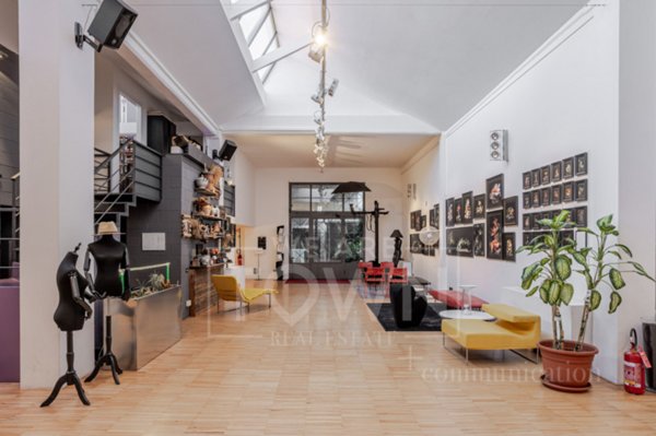 appartamento in vendita a Milano in zona Barona