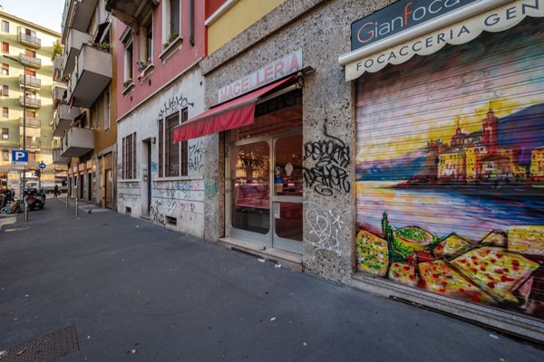 locale commerciale in vendita a Milano