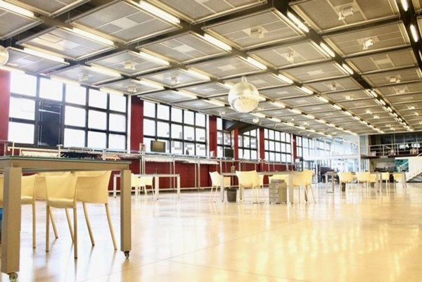 ufficio in vendita a Milano in zona Dergano