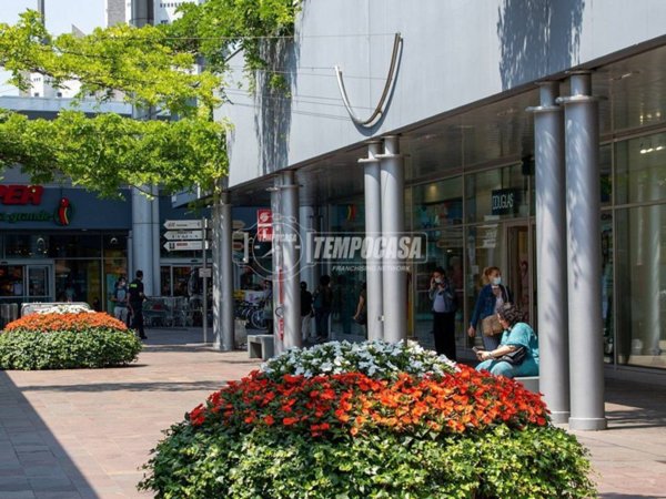 appartamento in vendita a Milano in zona Cagnola