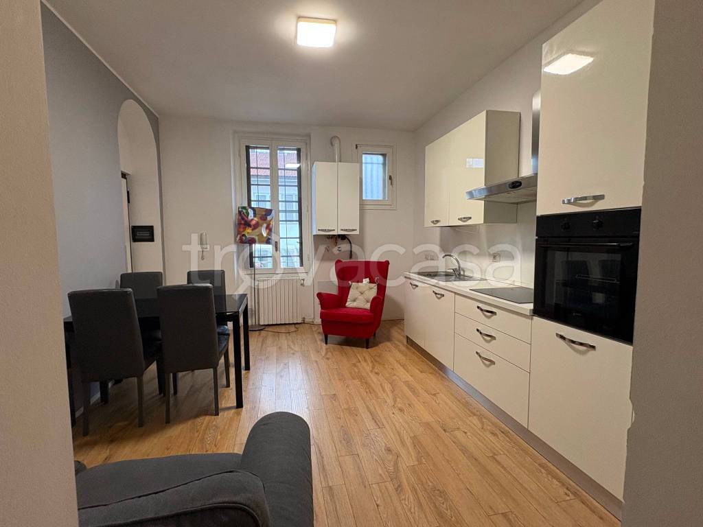 appartamento in vendita a Milano in zona Porta Nuova
