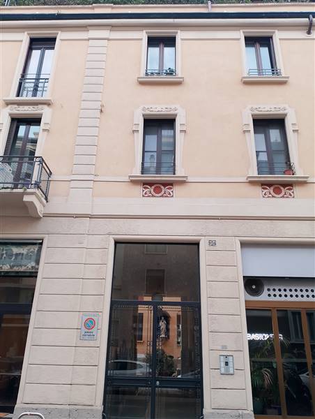 appartamento in vendita a Milano in zona Isola