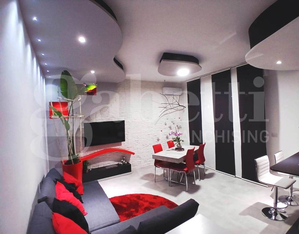 appartamento in vendita a Milano in zona Lorenteggio
