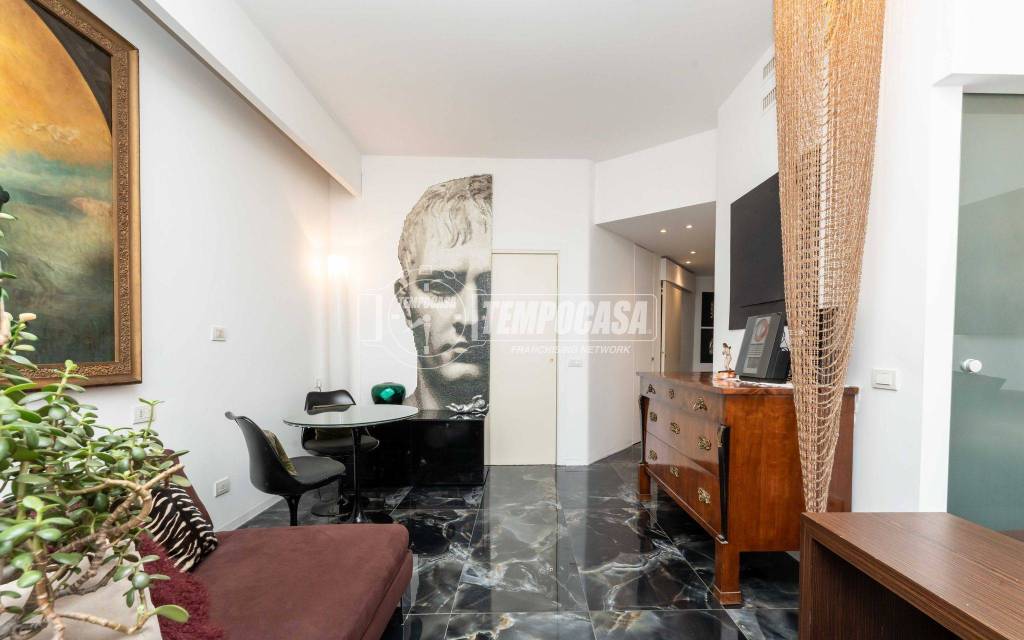 appartamento in vendita a Milano in zona Centro Direzionale