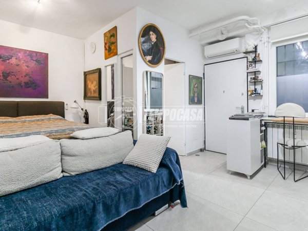 appartamento in vendita a Milano in zona Isola