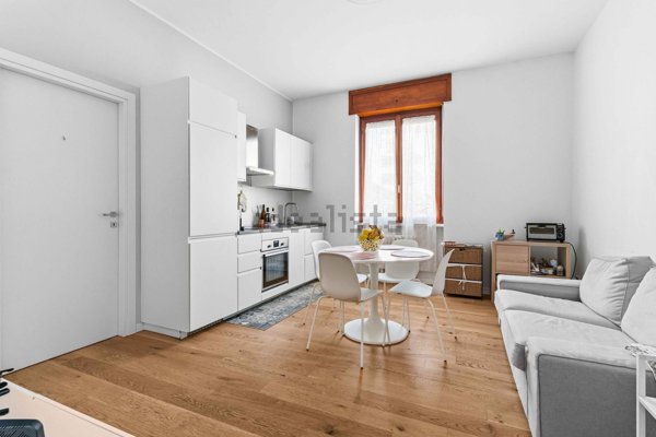 appartamento in vendita a Milano in zona Stadera