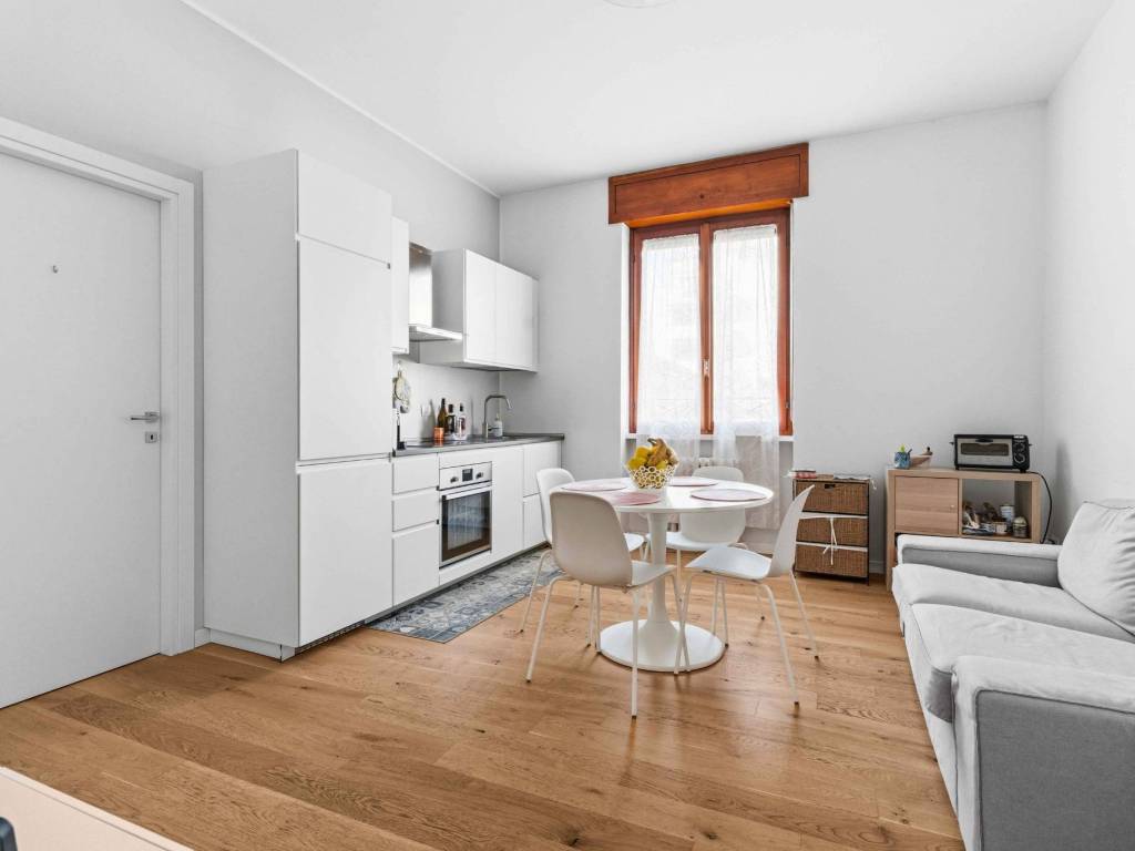 appartamento in vendita a Milano in zona Stadera