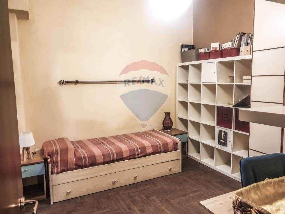 locale commerciale in vendita a Milano