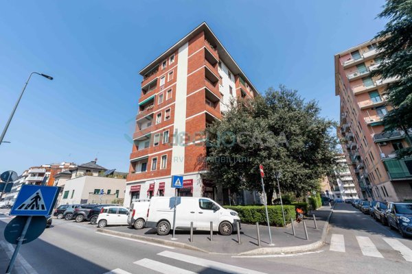 appartamento in vendita a Milano in zona Città Studi
