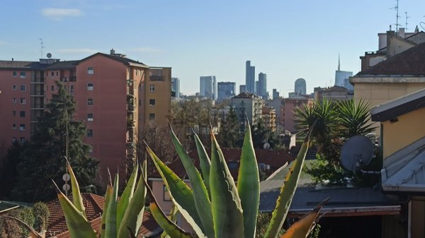 appartamento in vendita a Milano in zona Segnano