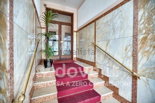 appartamento in vendita a Milano in zona Vigentino