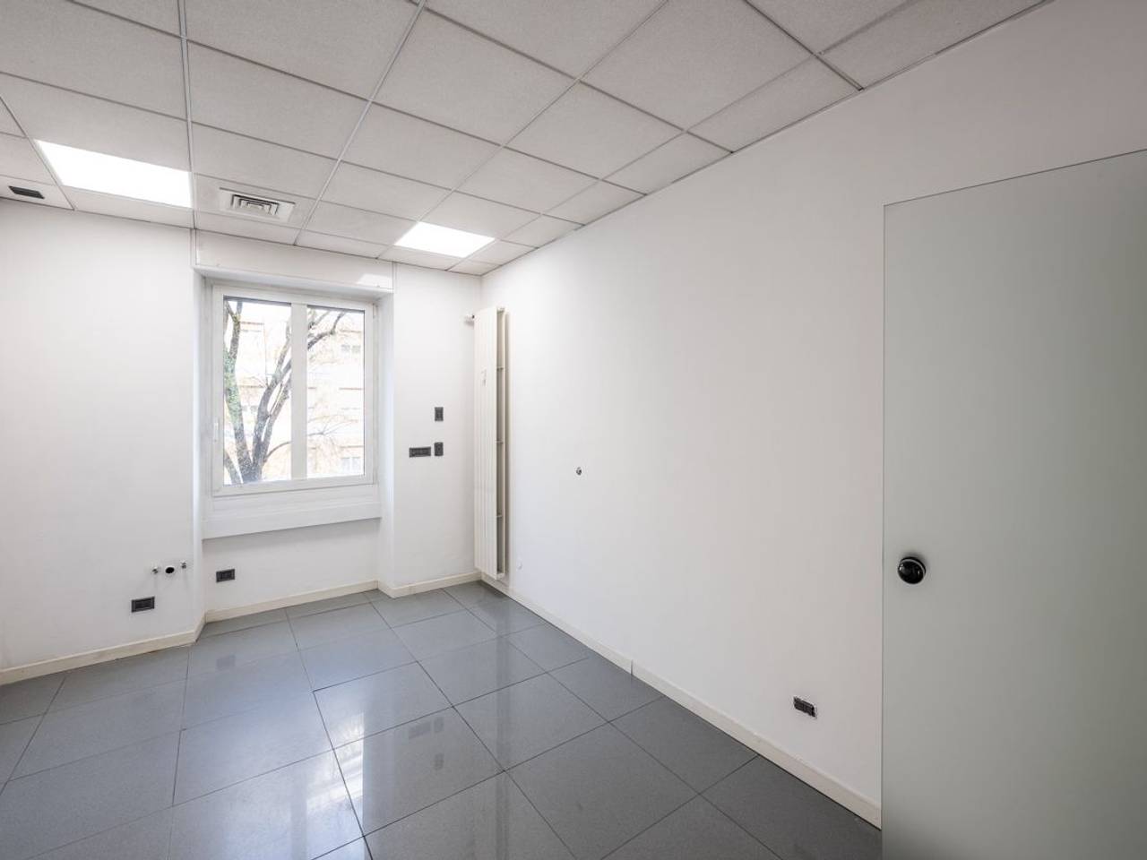 appartamento in vendita a Milano in zona Lambrate