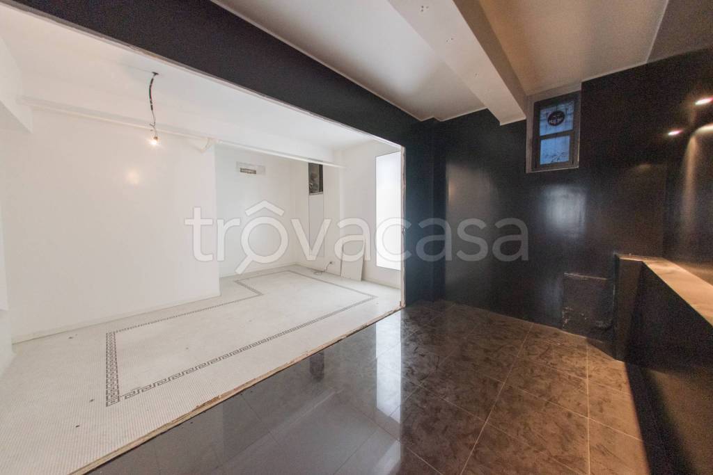 negozio in vendita a Milano in zona Porta Vittoria