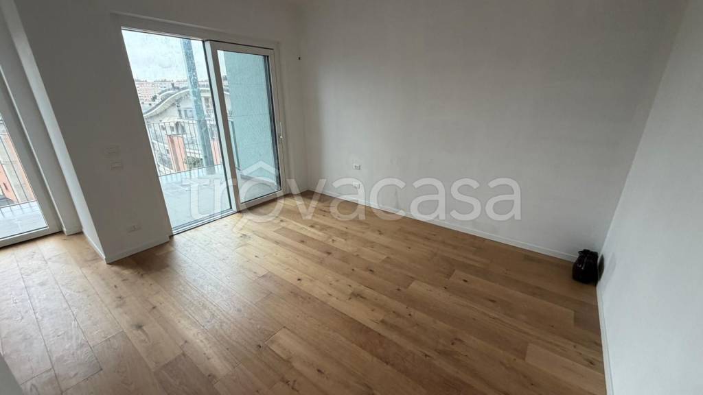 appartamento in vendita a Milano in zona Quarto Cagnino