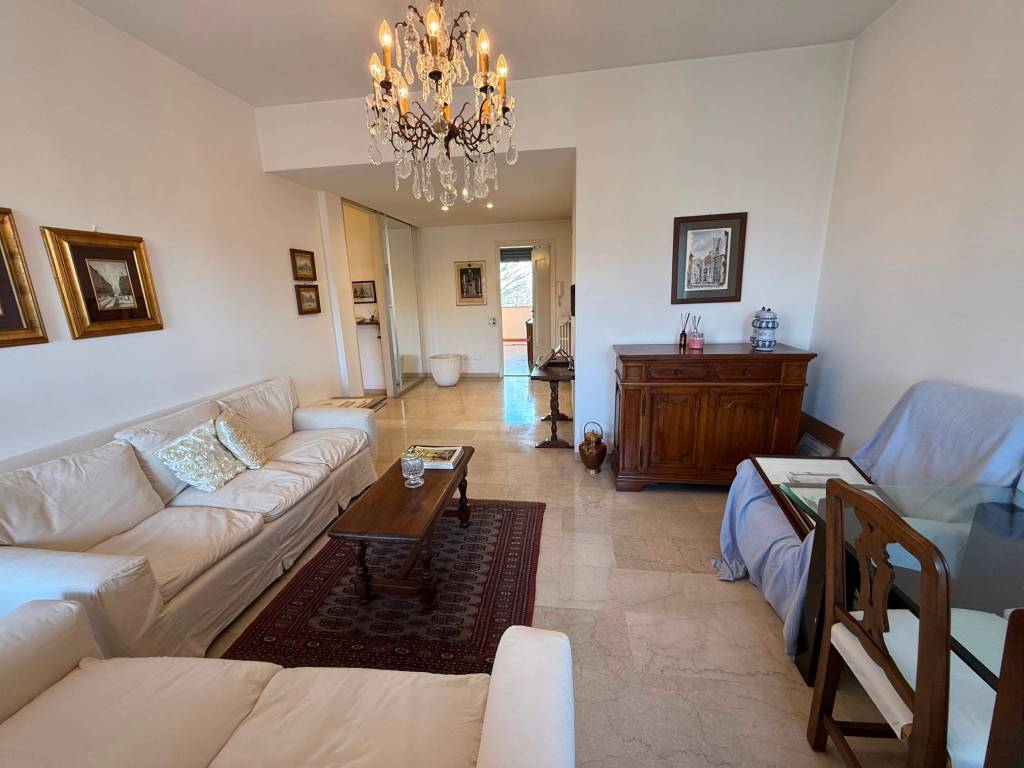 appartamento in vendita a Milano in zona Vigentino