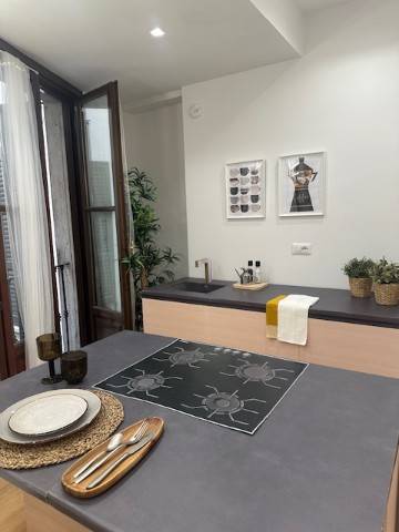 appartamento in vendita a Milano in zona Cadorna