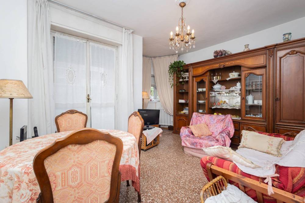 appartamento in vendita a Milano in zona Bocconi