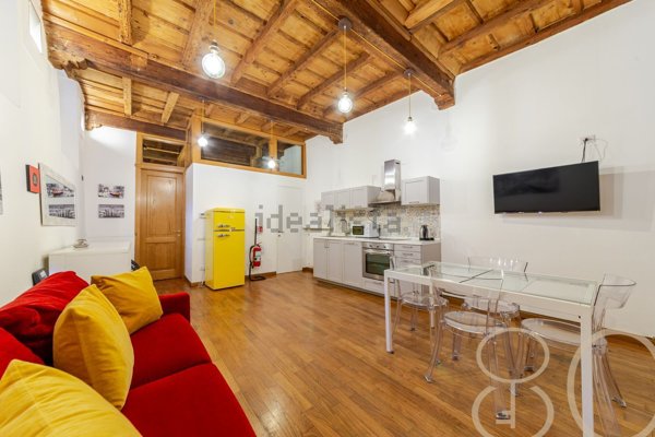 appartamento in vendita a Milano in zona Porta Ticinese