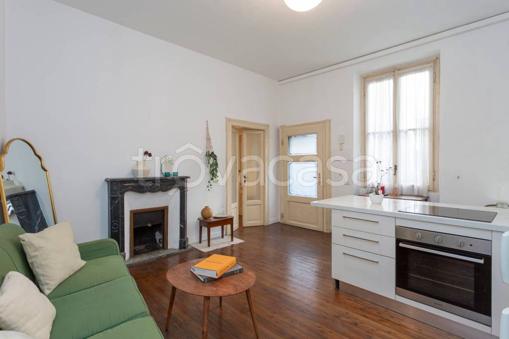 appartamento in vendita a Milano in zona Bocconi