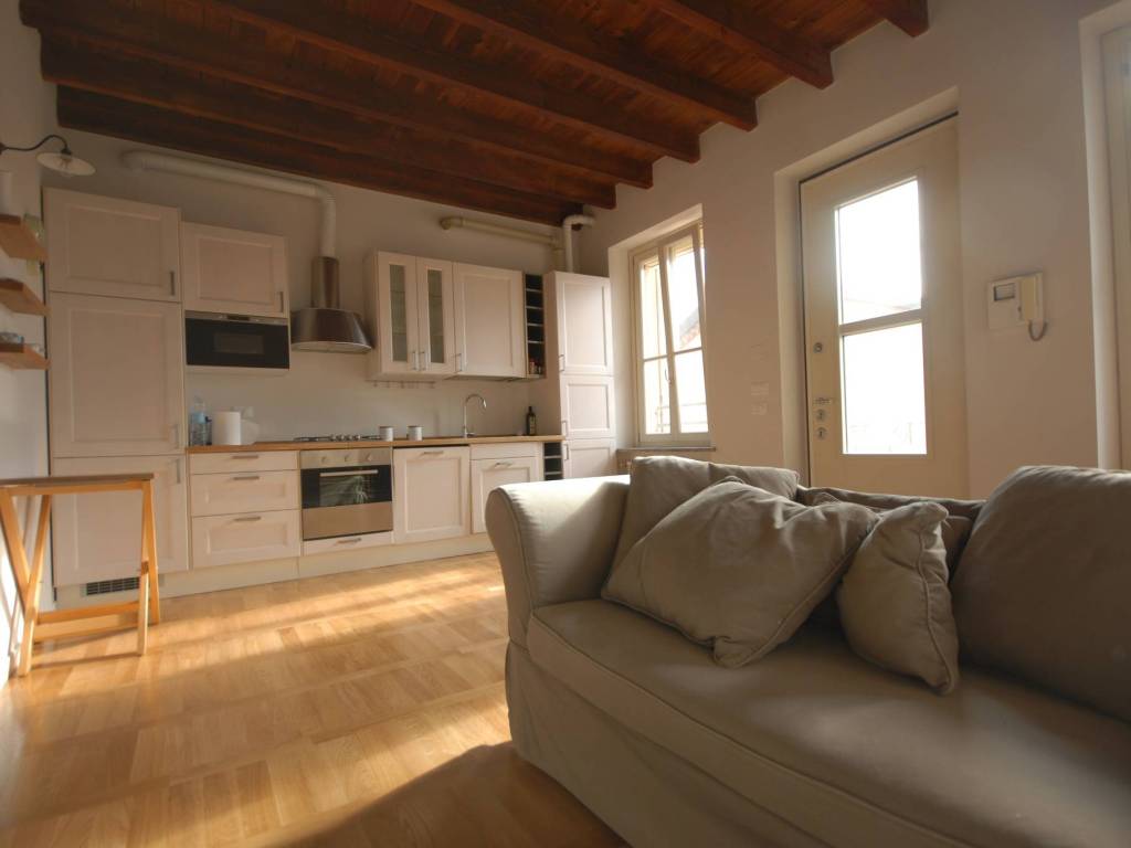 appartamento in vendita a Milano in zona Vigentino