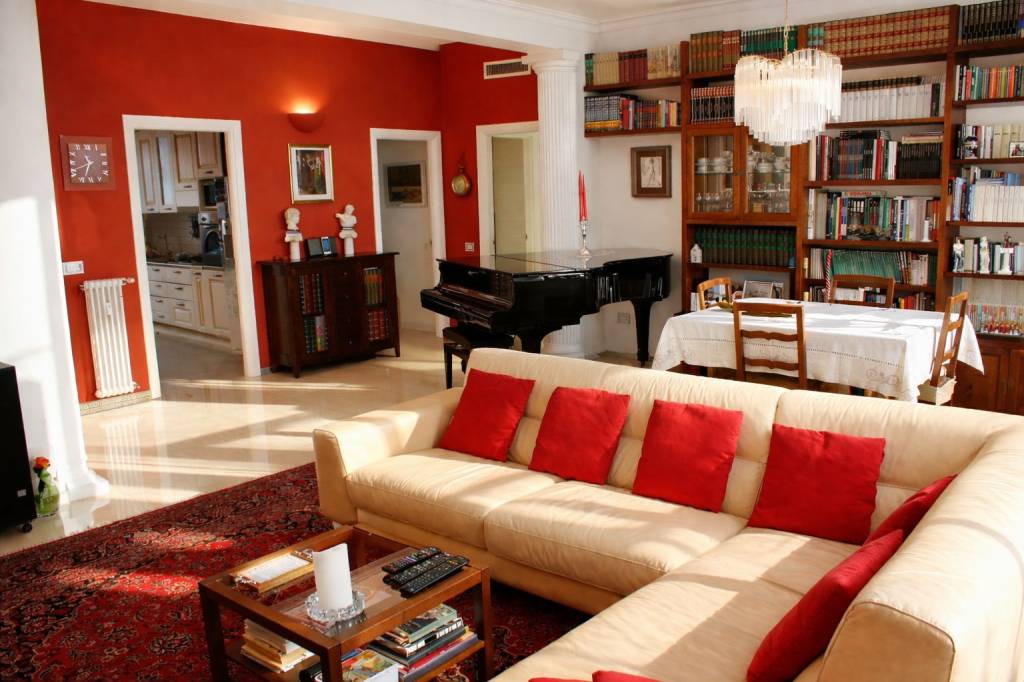 appartamento in vendita a Milano in zona Centro Direzionale