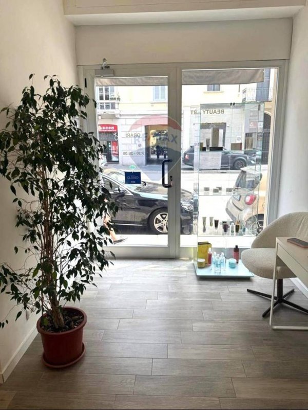 negozio in vendita a Milano in zona Porta Garibaldi
