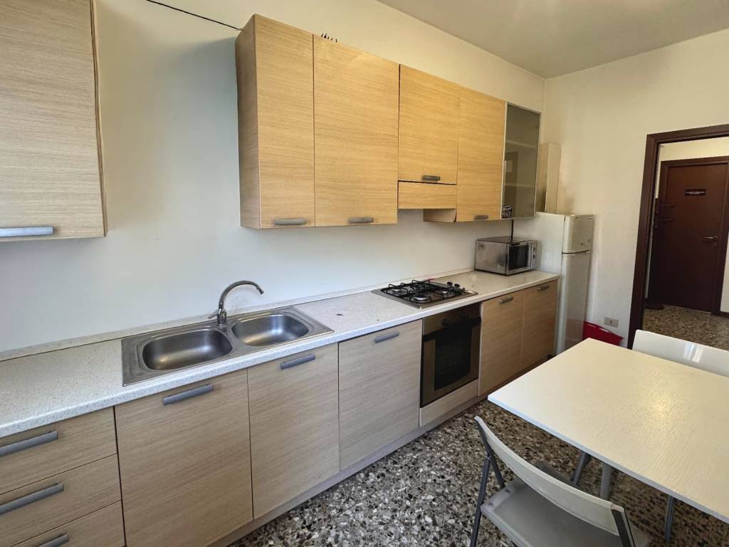 appartamento in vendita a Milano in zona Bocconi