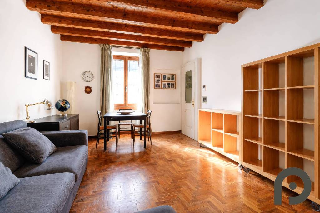 appartamento in vendita a Milano in zona Guastalla