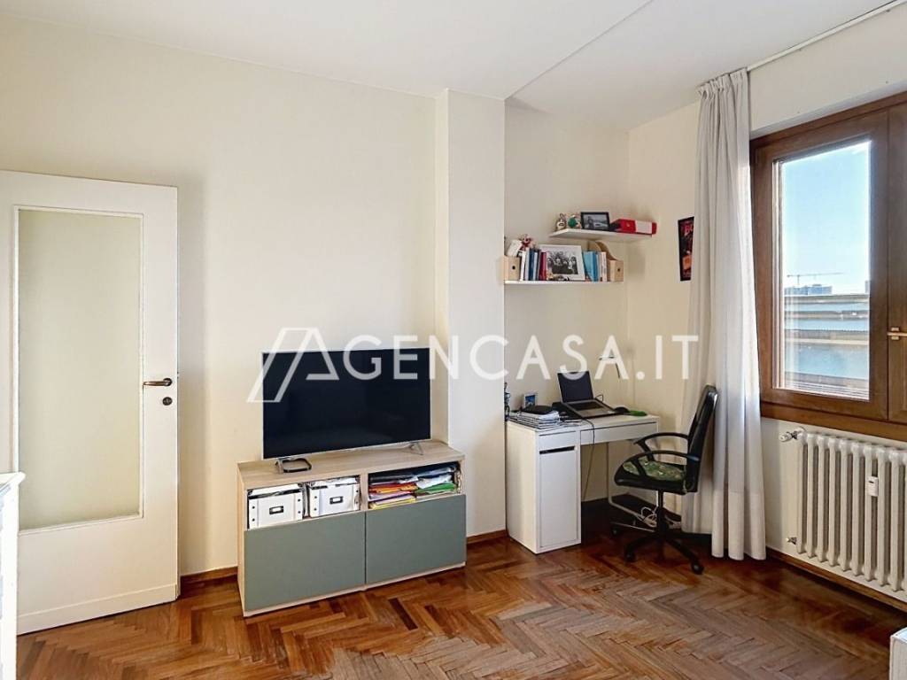 appartamento in vendita a Milano in zona Solari