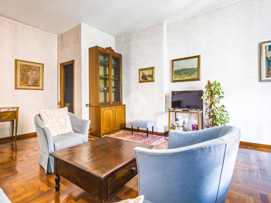 appartamento in vendita a Milano in zona Piazzale Lodi