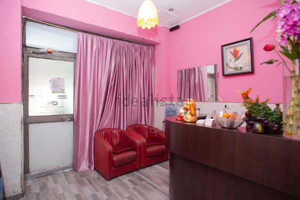 locale commerciale in vendita a Milano