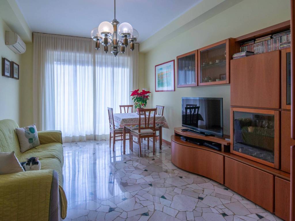 appartamento in vendita a Milano in zona Piazzale Lodi