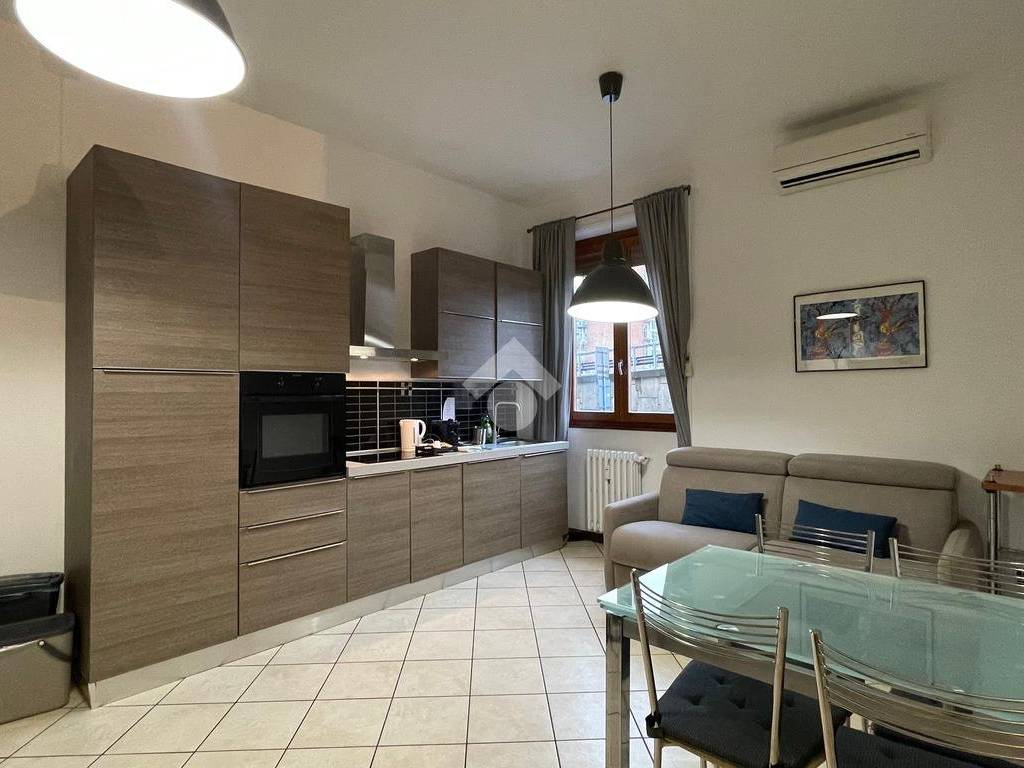 appartamento in vendita a Milano in zona Famagosta