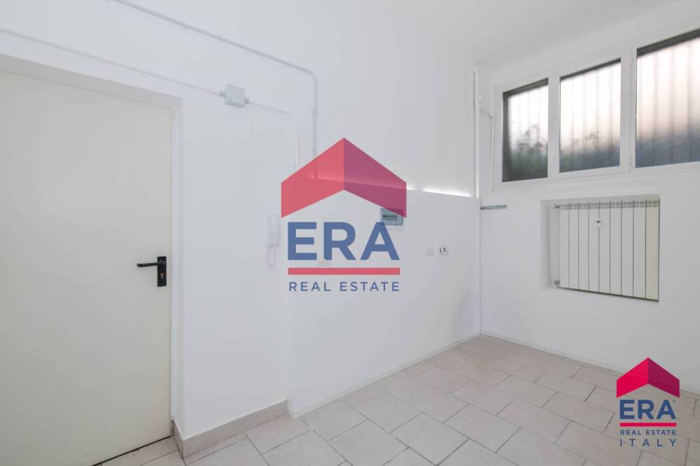 ufficio in vendita a Milano in zona Affori