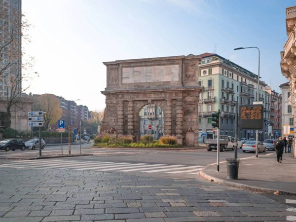 negozio in vendita a Milano in zona Porta Romana