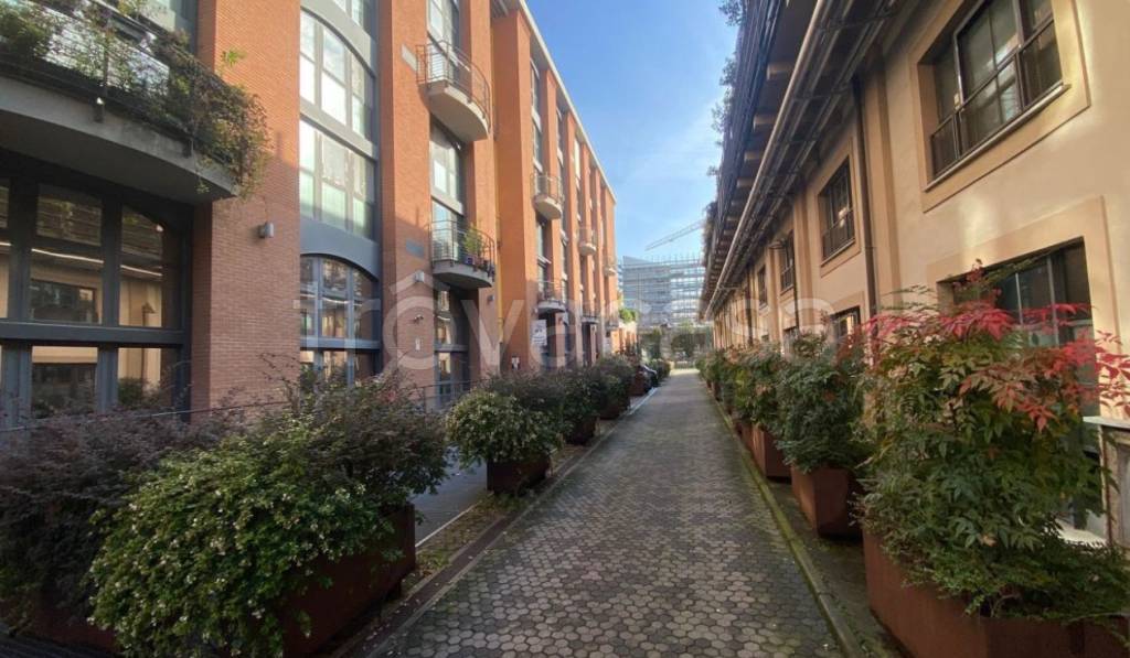 appartamento in vendita a Milano in zona Piazzale Lodi