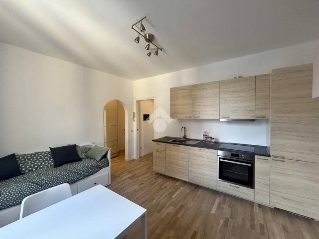 appartamento in vendita a Milano in zona Vigentino