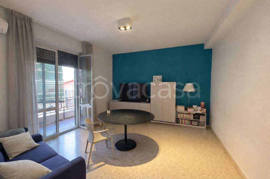 appartamento in vendita a Milano in zona Forze Armate