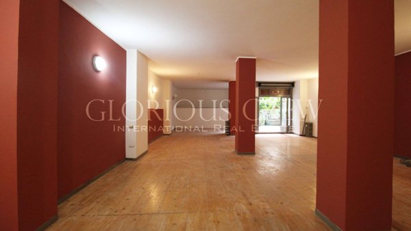 ufficio in vendita a Milano in zona Porta Genova