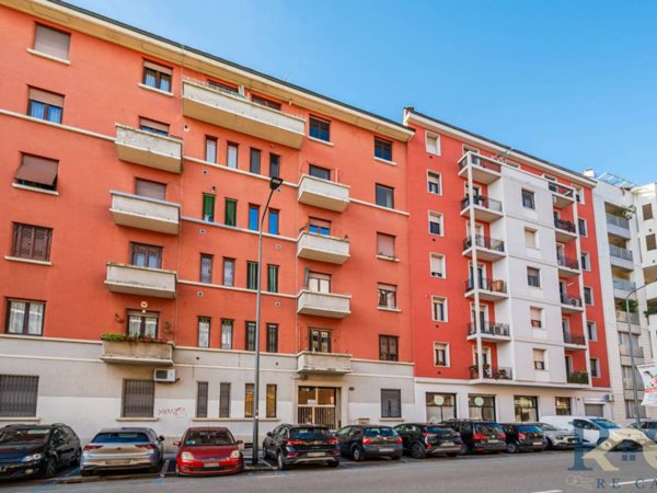 appartamento in vendita a Milano in zona Corvetto