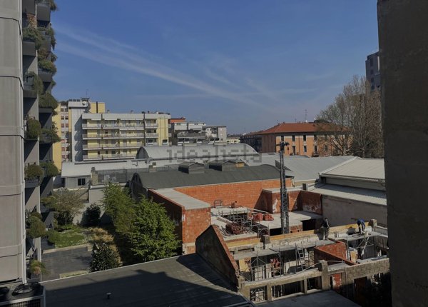 appartamento in vendita a Milano in zona Dergano