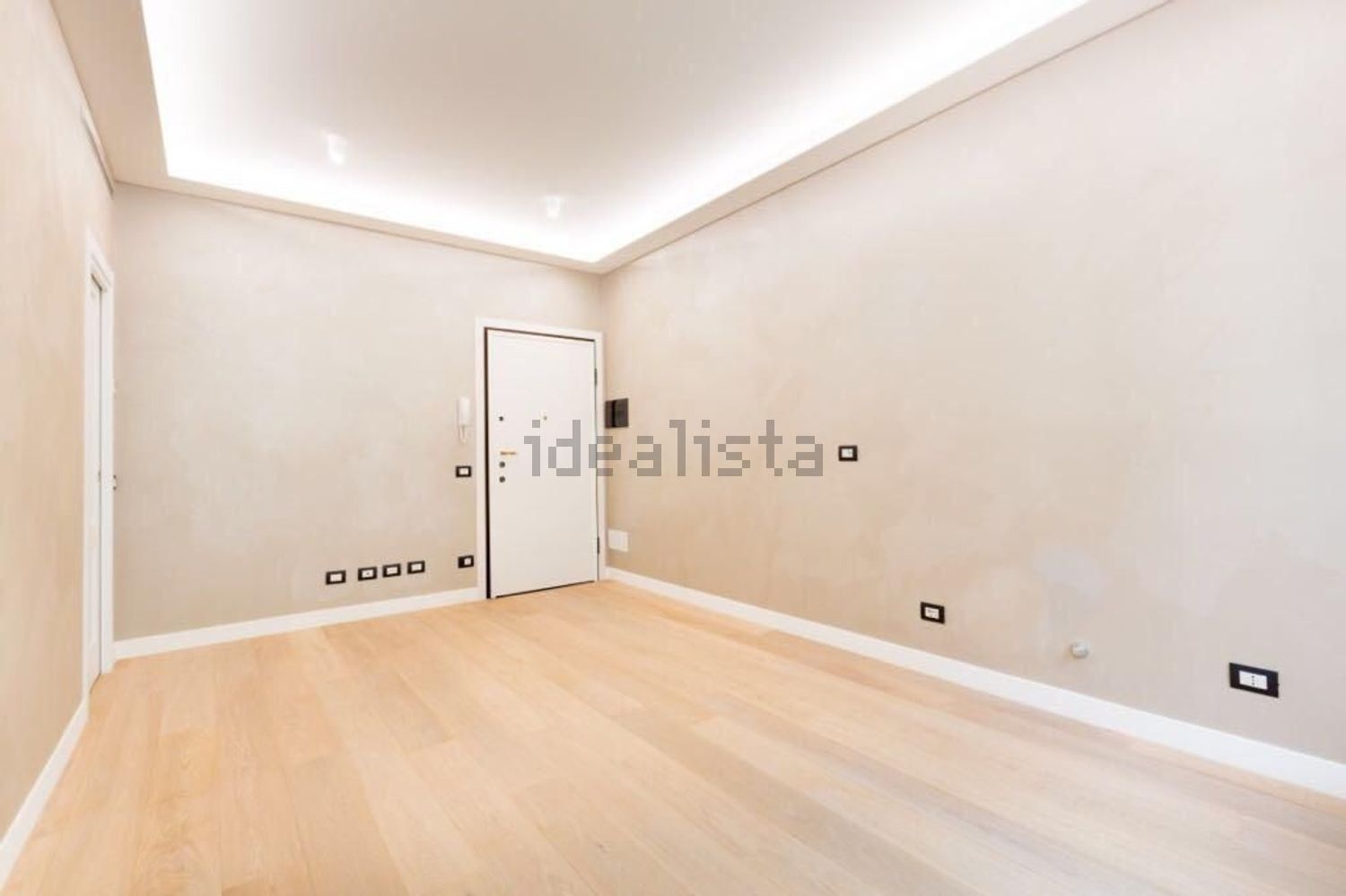 appartamento in vendita a Milano in zona Porta Genova