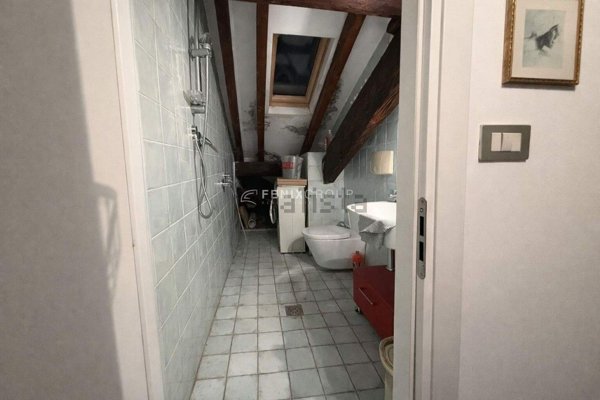 attico in vendita a Milano in zona Guastalla