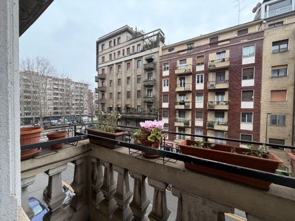 appartamento in vendita a Milano in zona Ponte Seveso